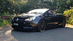 Checkers Brauner Opel CASCADA